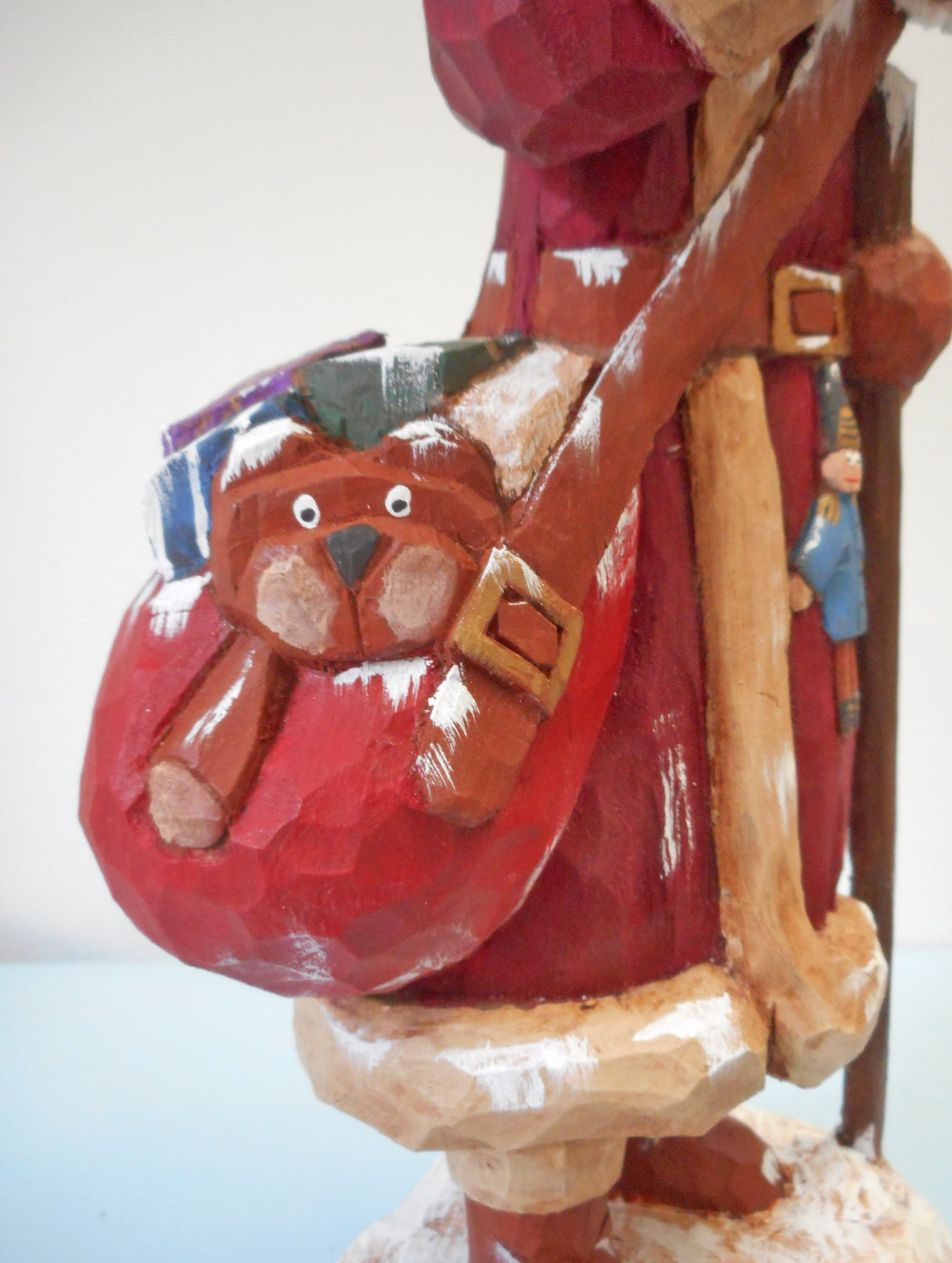 Christmas Traveler Santa Claus Sculpture