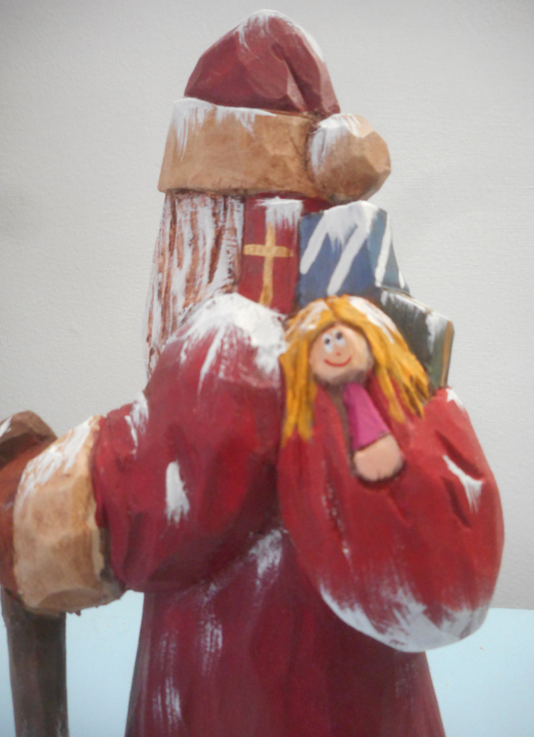 Robe Santa Claus with Christmas sack woodcarving
