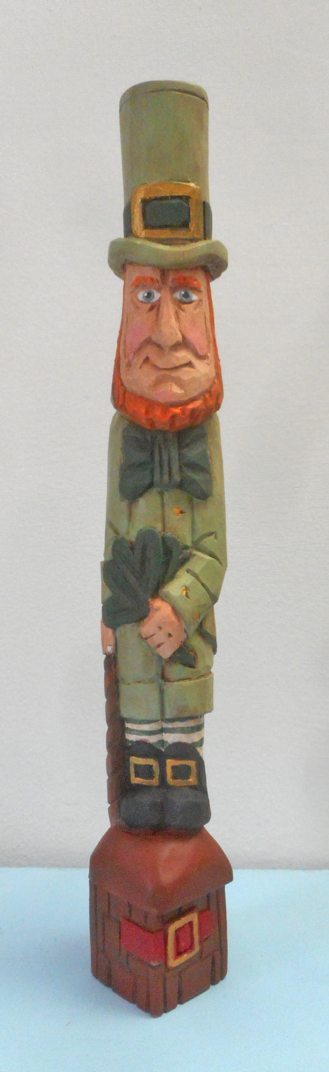 Leprechaun Elf with Shamrock !!