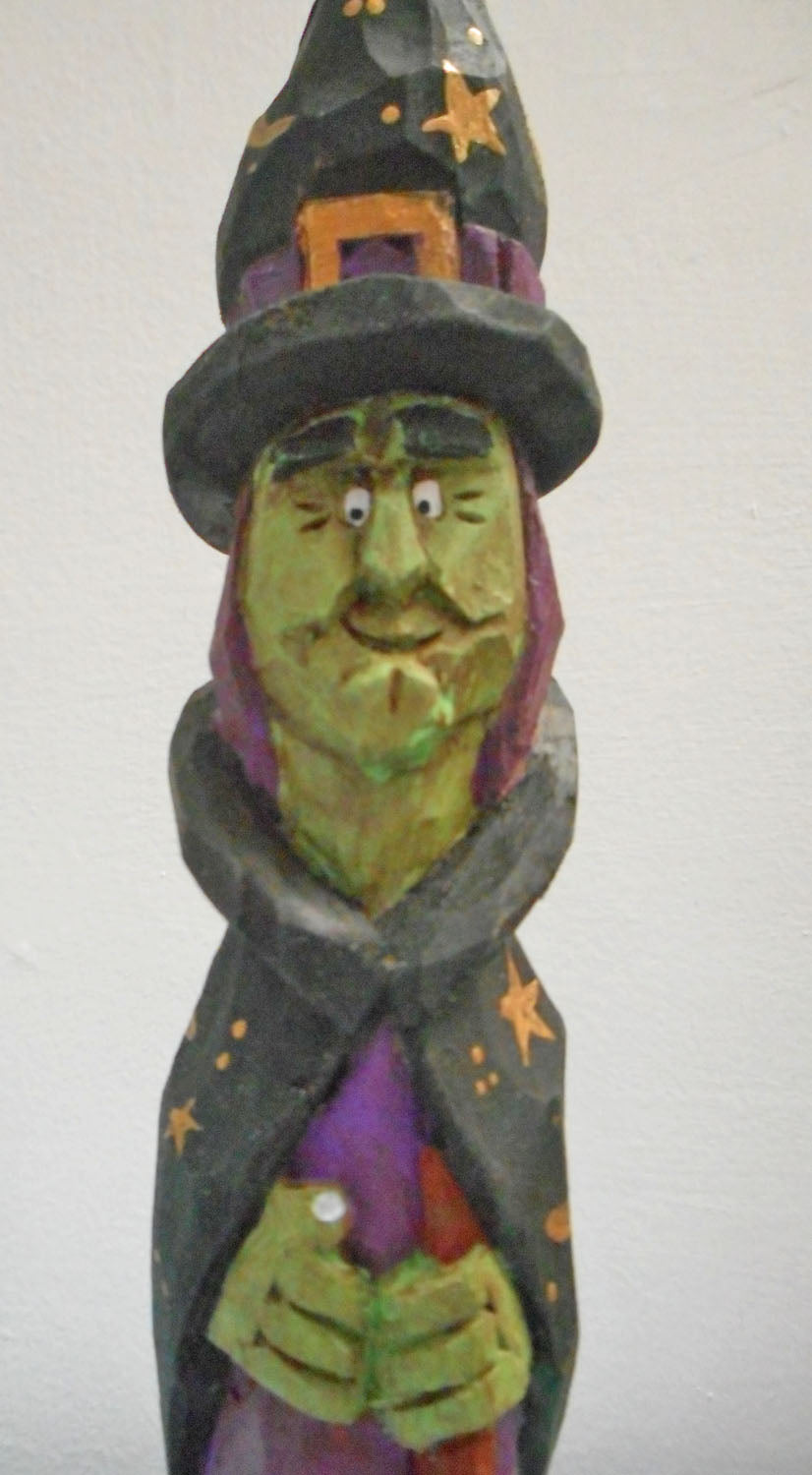 Halloween Witch Wood caring