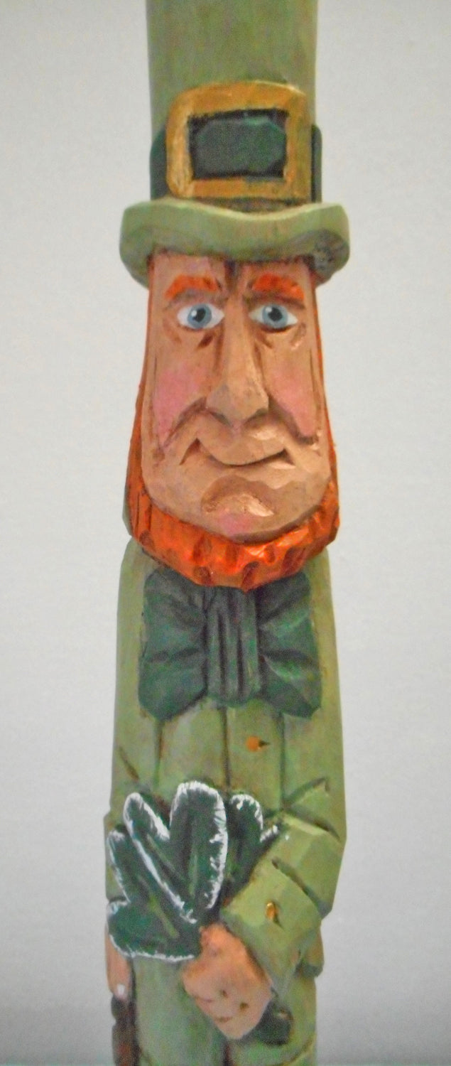 Leprechaun Elf with Shamrock !!