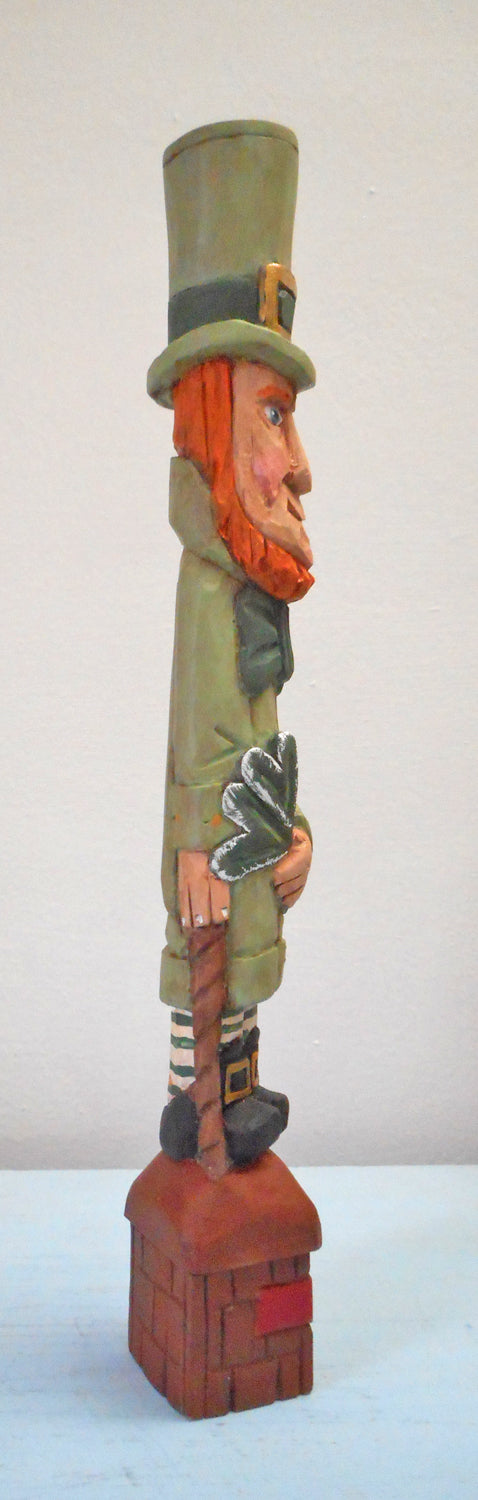 Leprechaun Elf with Shamrock !!