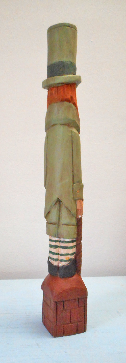 Leprechaun Elf with Shamrock !!