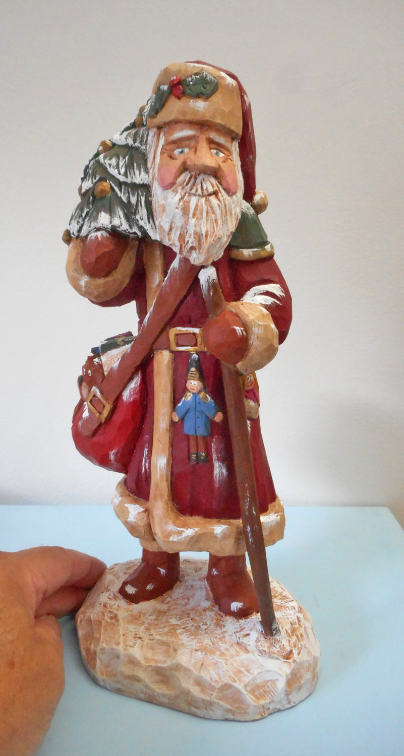 Christmas Traveler Santa Claus Sculpture